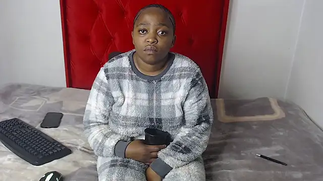 Czat XXX na żywo – African_Busty