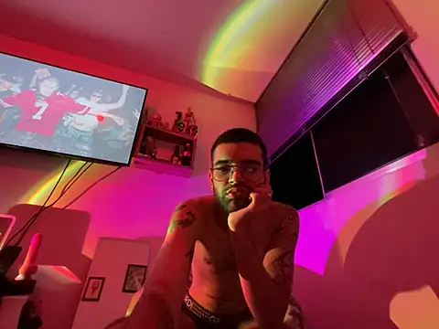 Show modela elliot_flame na web-kameri