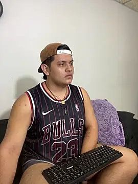 boy_jasson Adlı Modelin Canlı XXX Sohbeti