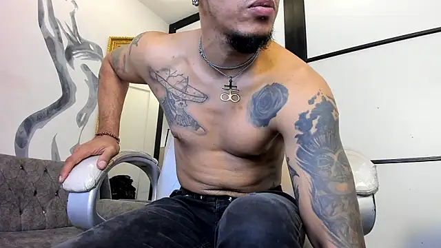 AntonyEvans' Live XXX Chat