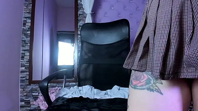 Pamela_Squirtt 现场XXX聊天