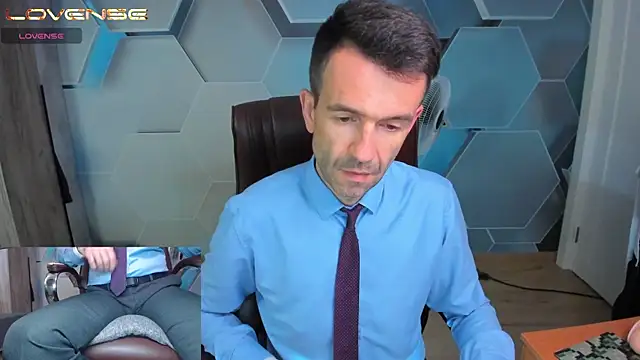 SteveTiger: онлайн-секс-чат