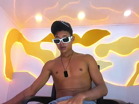 RafaelVander Chat XXX live