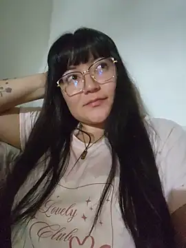 Louise_0105 Chat XXX in diretta