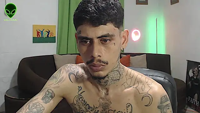 Chat XXX ao vivo de alpha_zom
