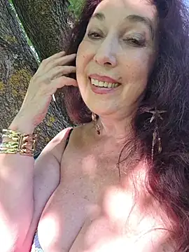 GypsyEsmeralda's Live XXX Chat