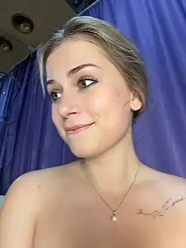NinaVerse Adlı Modelin Canlı XXX Sohbeti