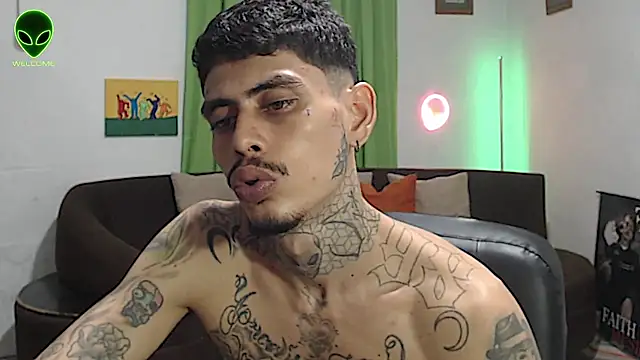 alpha_zom Obrolan Langsung XXX