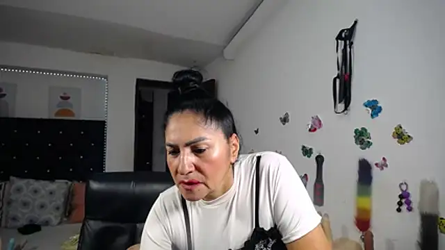 แชท XXX สดของ mature_bigboobs10