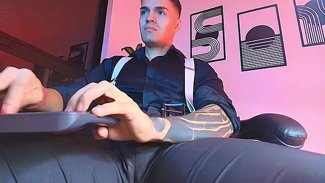 ALPHA_DOMINUS_ – Naživo XXX chat