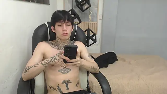 Chat XXX en directo de Cry_thereal