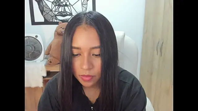 Онлайн чат XXX Ciara8