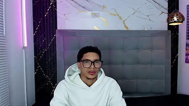 kai_storm77's Live XXX Chat