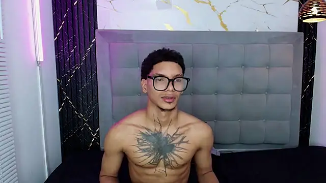 Chat XXX ao vivo de kai_storm77