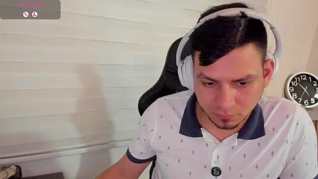 XXX chat uživo modela Rick_Adams