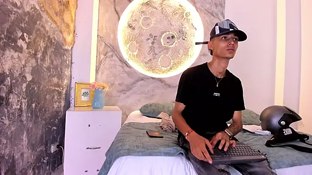 LucasJhonson_ 现场XXX聊天