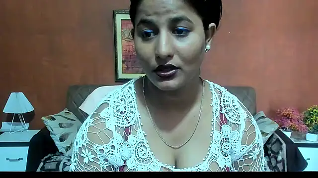 Jasmine_Jaey1 Adlı Modelin Canlı XXX Sohbeti