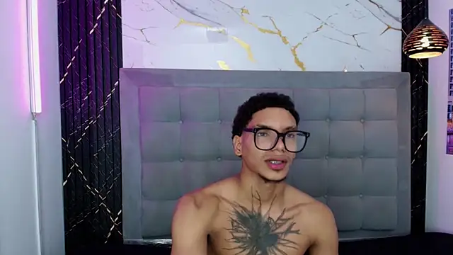 Chat XXX ao vivo de kai_storm77