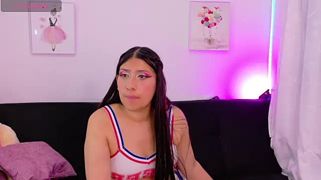 Sara_Blum Chat XXX in diretta