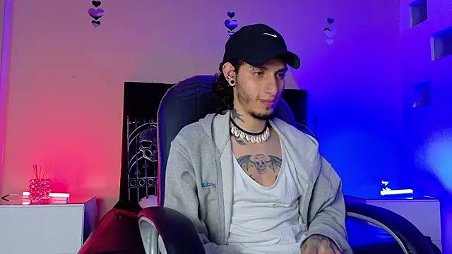 Vergil_Noir_'s Live XXX Chat
