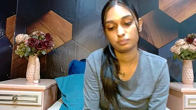 IndianLuscious' Live XXX Chat