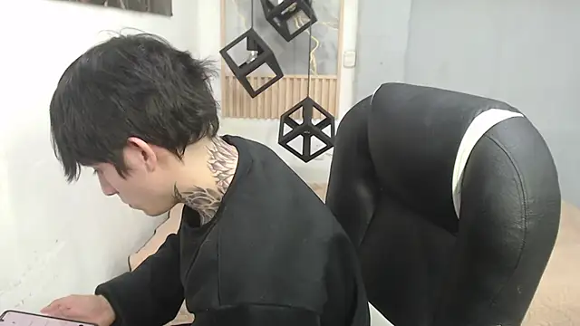 Онлайн чат XXX Cry_thereal