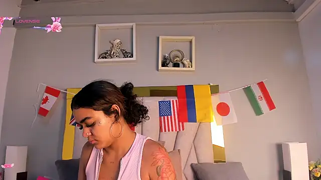 vahiolet_fuentes' Live XXX Chat