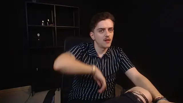 FelixStarkk Chat XXX in diretta