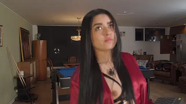 Emilyy05_ live XXX chat