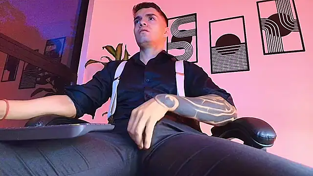 XXX chat uživo modela ALPHA_DOMINUS_