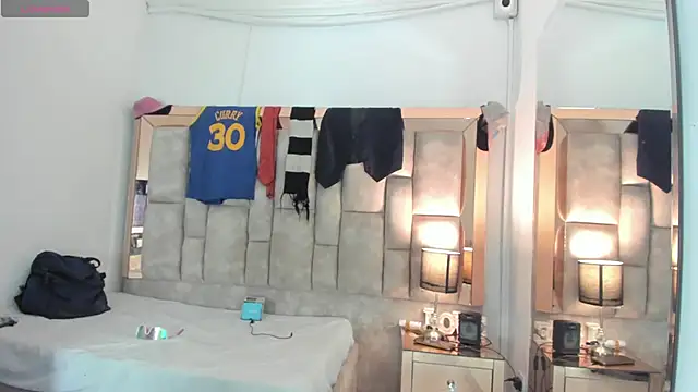 Titan_Moreno_'s Live XXX Chat