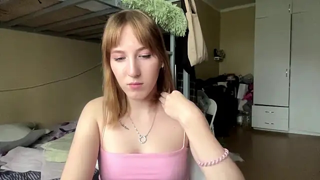 Chat +18 de AquilineOrites ao vivo