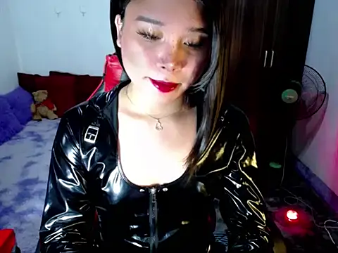sofiathe1stのライブXXXチャット