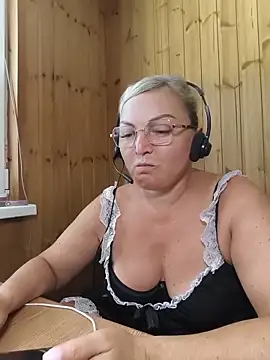White-Chocolatte Live XXX-Chat