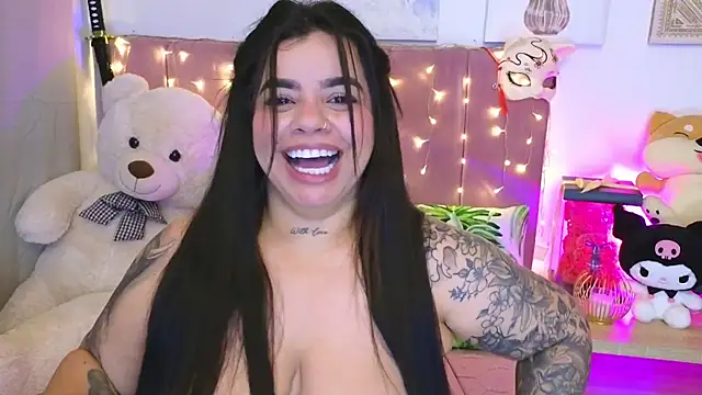 MiahJoness' Live XXX Chat