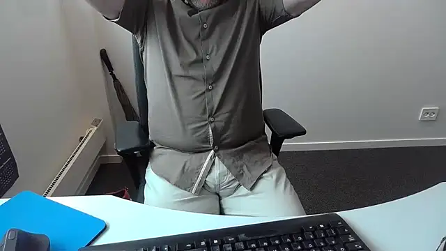 Buggemann live XXX chat