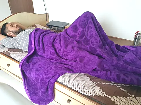 Czat XXX na żywo – young-hairy-jon