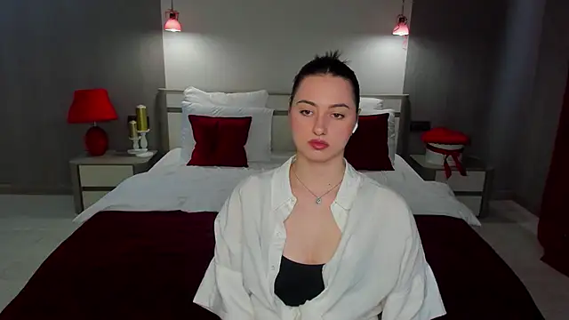 Chatroom XXX en direct de Christina_Enigma