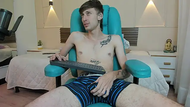Онлайн чат XXX Max_saenz