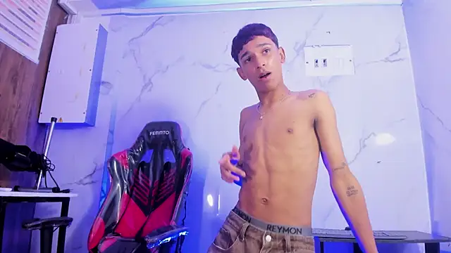 Joseph18_ Live XXX-chat