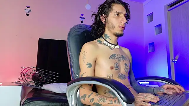 Chat XXX en directo de Vergil_Noir_