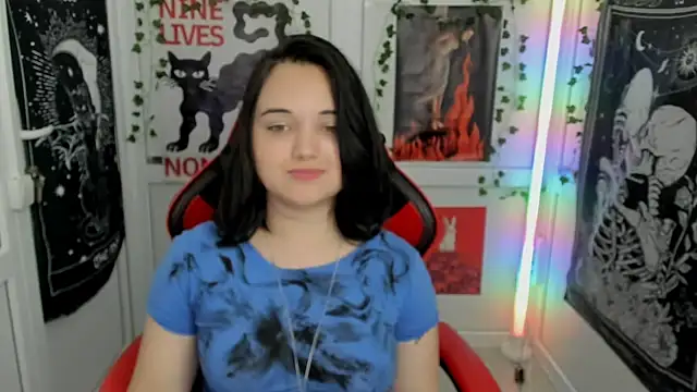 צ'אט XXX בשידור חי של Caroline_cutte