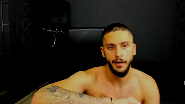 Chat XXX en directo de TroyWadee