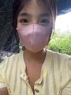 gougou13's Live XXX Chat