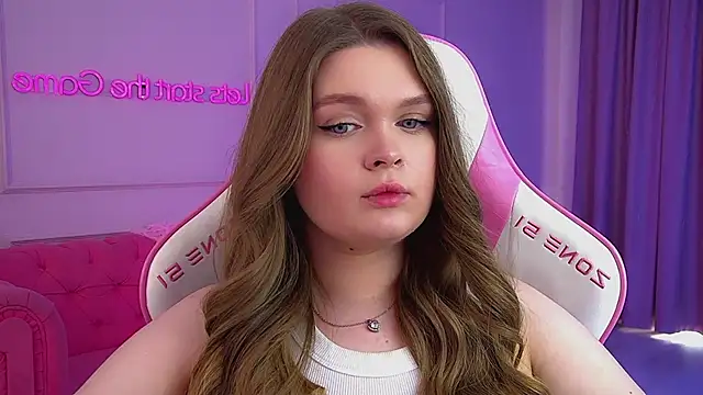 CrystalLyons Adlı Modelin Canlı XXX Sohbeti