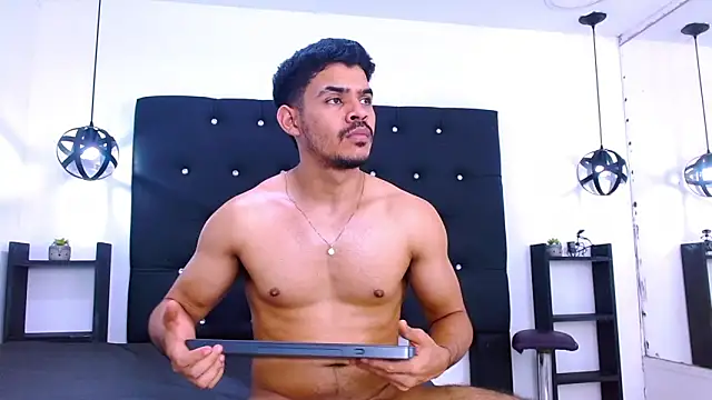Dannesh_ 라이브 XXX 채팅