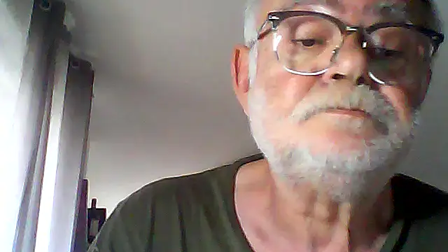XXX chat uživo modela oura