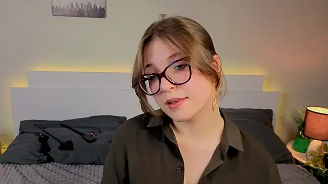 Next2Marie: онлайн-секс-чат