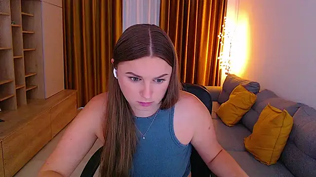 mia_bloomy Adlı Modelin Canlı XXX Sohbeti