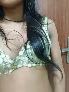 Pokazy przed kamerką – sexy_shital